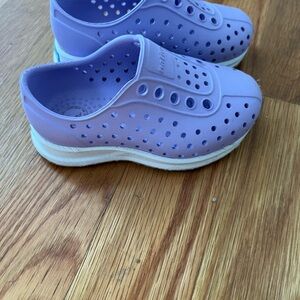 Native Toddler size 5 perfect condition only worn twice